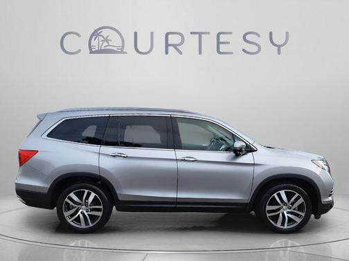 Lunar Silver Metallic 2017 Honda Pilot Touring