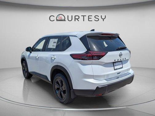 Everest White P 2026 Nissan Rogue SV