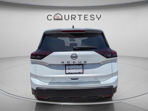 Everest White P 2026 Nissan Rogue SV