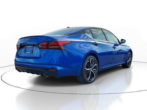 2025 Nissan Altima SR FWD