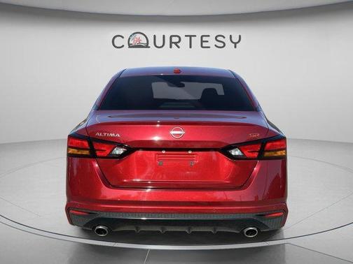 Scarlet Ember 2024 Nissan Altima 2.5 SR