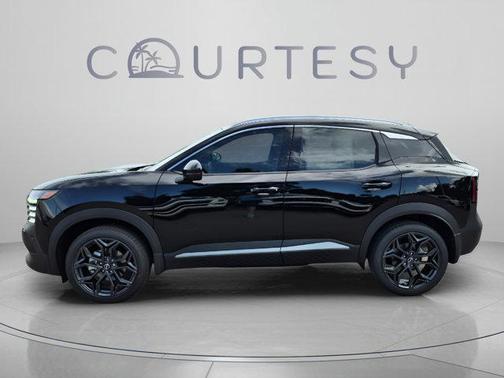 Super Black 2026 Nissan Kicks SR
