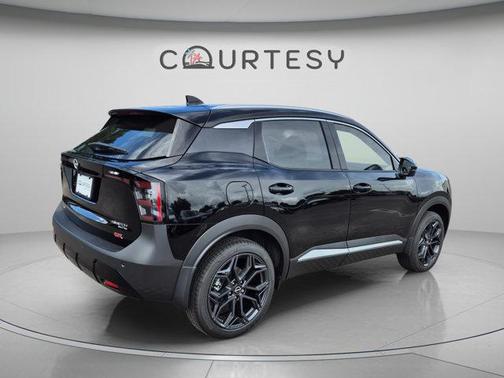 Super Black 2026 Nissan Kicks SR