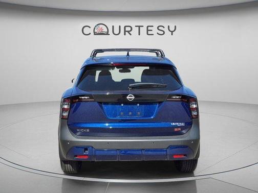 Deep Blue Pearl 2025 Nissan Kicks SR