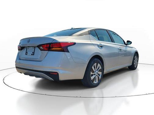 2025 Nissan Altima S FWD