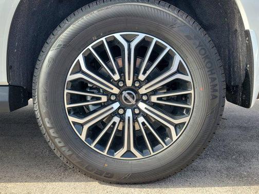 2025 Nissan Armada SL 2WD