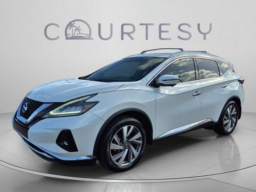 White 2019 Nissan Murano SL