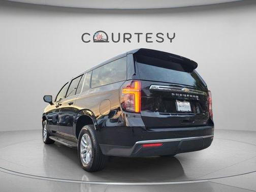 2024 Chevrolet Suburban LT