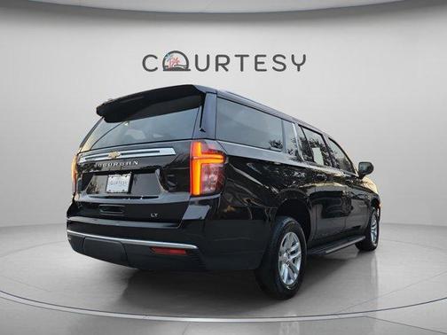 2024 Chevrolet Suburban LT