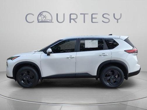 Everest White P 2026 Nissan Rogue SV