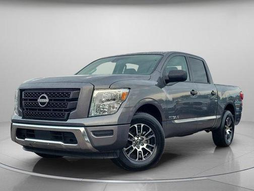 2023 Nissan Titan SV