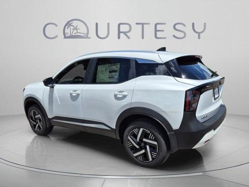 Aspen White Tri 2026 Nissan Kicks SV