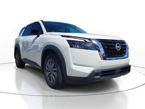 2025 Nissan Pathfinder S FWD
