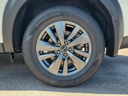 2025 Nissan Pathfinder S FWD