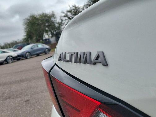 2025 Nissan Altima SV FWD