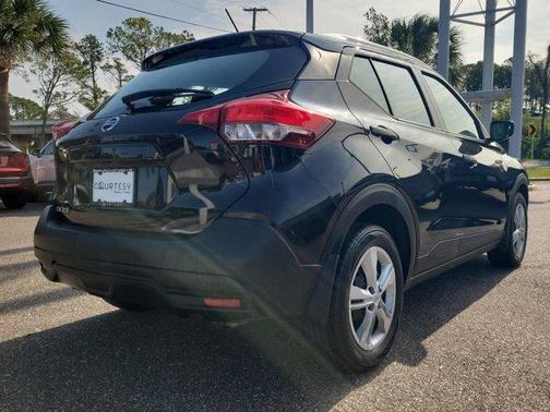 2018 Nissan Kicks S