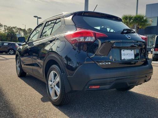 2018 Nissan Kicks S