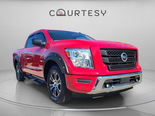 2021 Nissan Titan SV