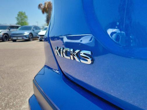 2024 Nissan Kicks SV