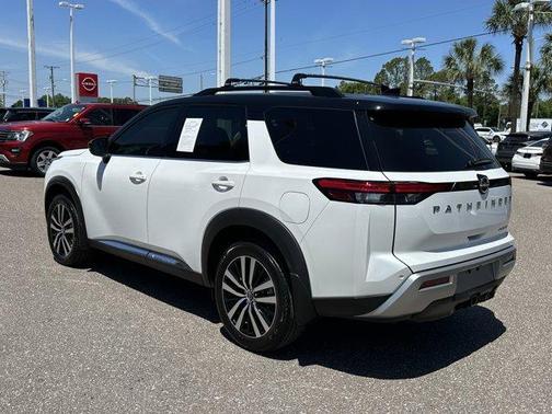White / Black 2025 Nissan Pathfinder Platinum