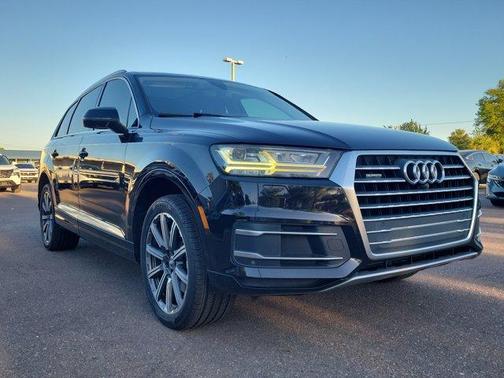 2019 Audi Q7 45 SE Premium Plus
