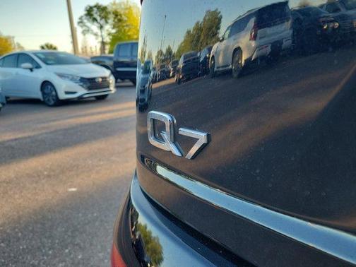 2019 Audi Q7 45 SE Premium Plus