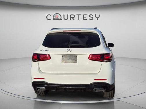 Polar White 2022 Mercedes-Benz GLC 300 Base