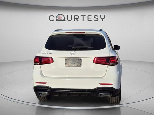 Polar White 2022 Mercedes-Benz GLC 300 Base