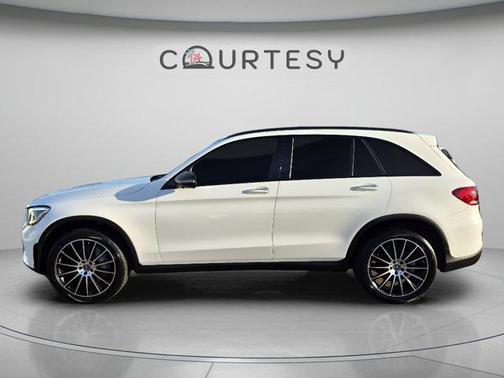 Polar White 2022 Mercedes-Benz GLC 300 Base