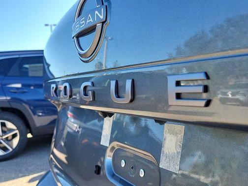 2025 Nissan Rogue S