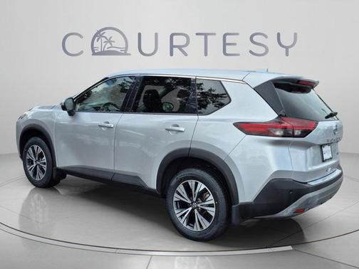 Brilliant Silver Metallic 2021 Nissan Rogue SV
