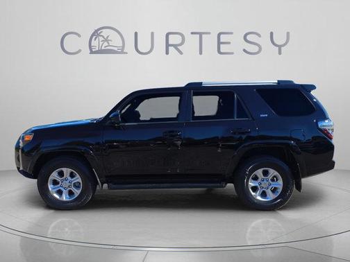 Midnight Black Metallic 2019 Toyota 4Runner SR5