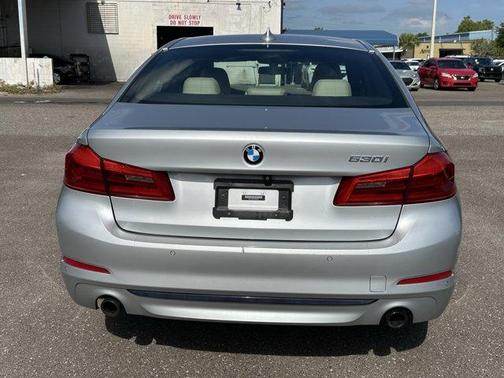 Glacier Silver Metallic 2019 BMW 530 i