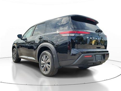 2025 Nissan Pathfinder S FWD
