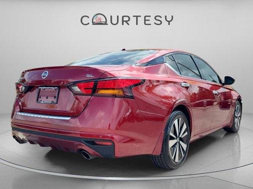 2022 Nissan Altima 2.5 SL