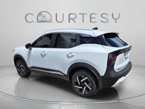 Fresh Powder 2026 Nissan Kicks SV