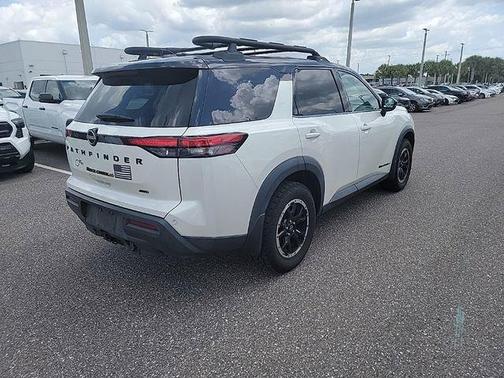 2 Tone White / Black Roof 2023 Nissan Pathfinder Rock Creek