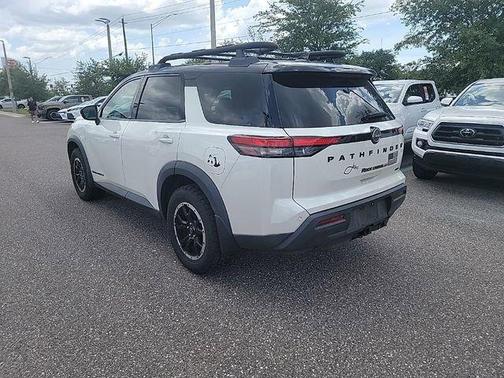 2 Tone White / Black Roof 2023 Nissan Pathfinder Rock Creek
