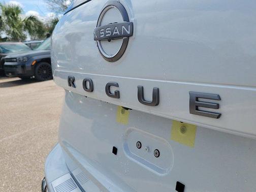 2025 Nissan Rogue Platinum
