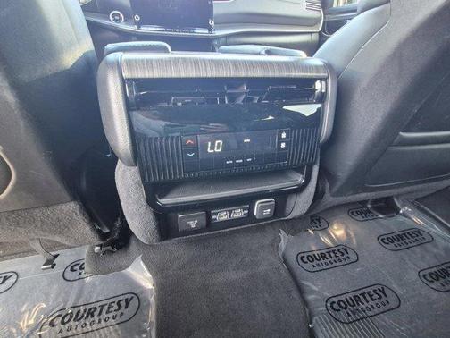 Diamond Black 2024 Jeep Wagoneer L Series II