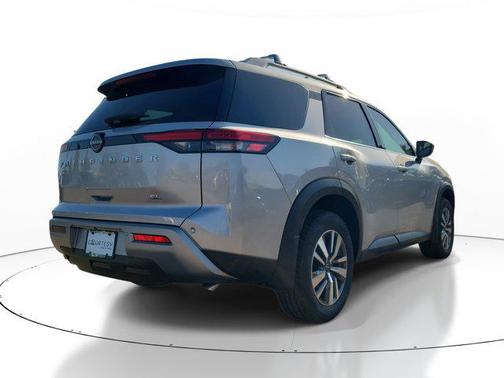 2025 Nissan Pathfinder SL FWD