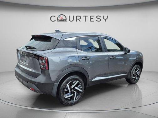 Gun Metallic 2026 Nissan Kicks SV