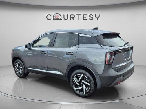 Gun Metallic 2026 Nissan Kicks SV