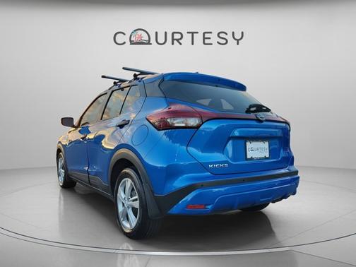 2023 Nissan Kicks S