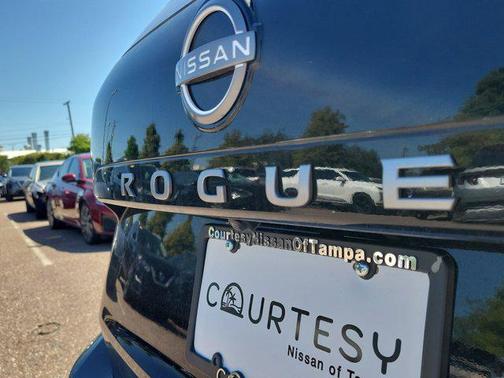 2025 Nissan Rogue SV