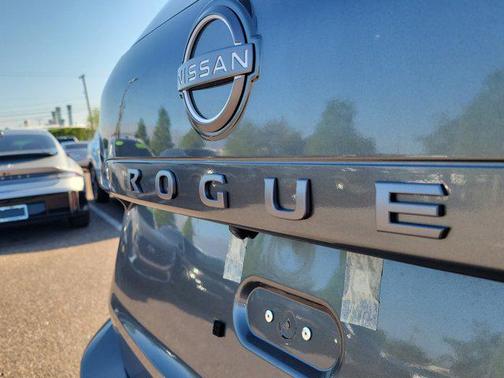 2025 Nissan Rogue S