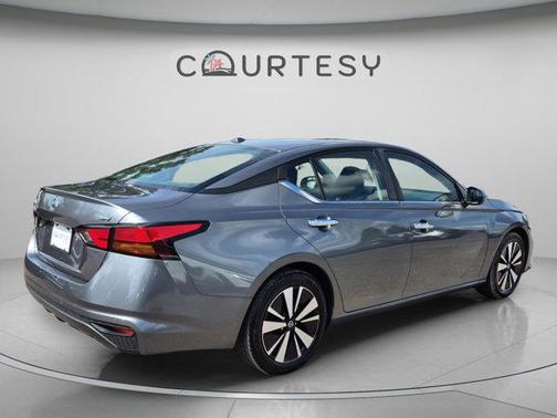 Gun Metallic 2022 Nissan Altima 2.5 SV