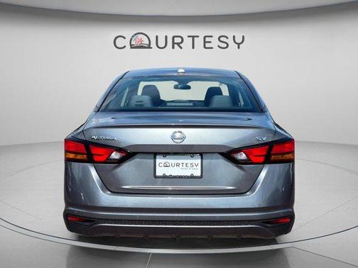 Gun Metallic 2022 Nissan Altima 2.5 SV
