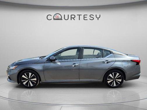 Gun Metallic 2022 Nissan Altima 2.5 SV