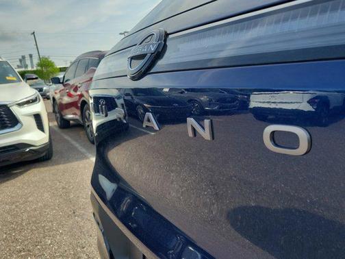 2025 Nissan Murano SV